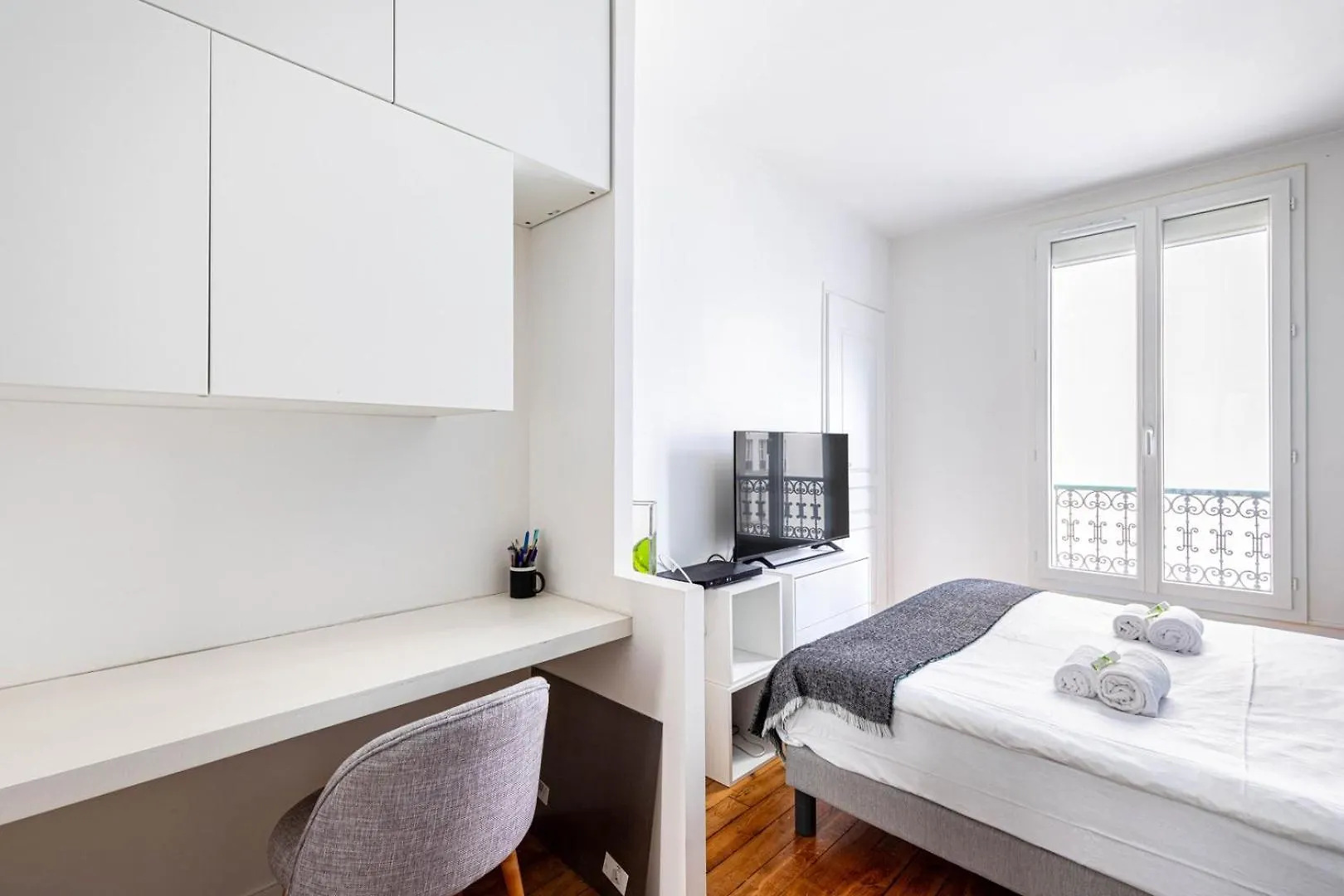 Guestready - Tranquil Hideaway In The Vibrant 15Th Daire Paris